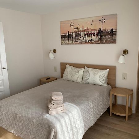 Hotel Vaineikio 8 Palanga Esterno foto