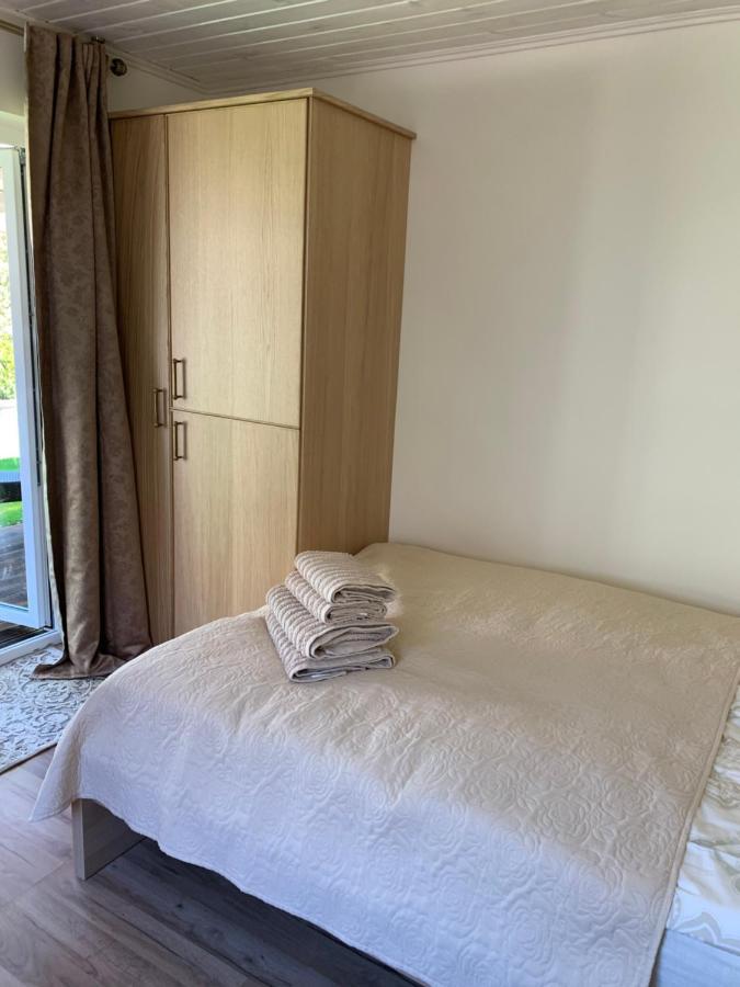 Hotel Vaineikio 8 Palanga Esterno foto